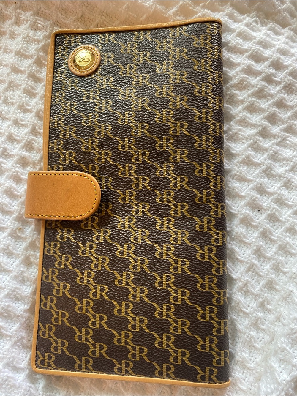 Rioni Continental Wallet in Brown and Tan